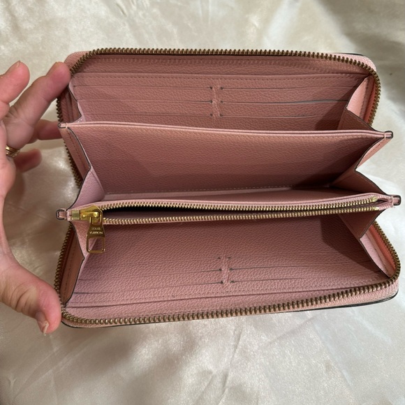 Louis Vuitton Empreinte Zippy Wallet - Picture 2 of 5